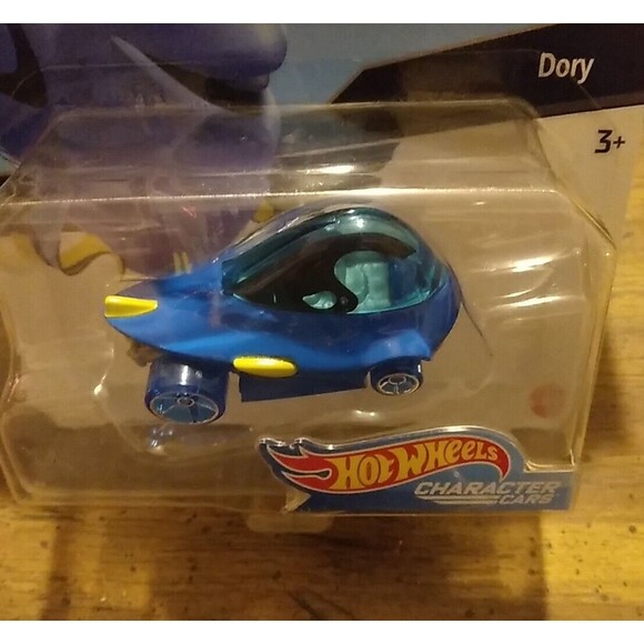 2018 Hot Wheels Disney Character Cars Series Dory BN - Picture 3 of 3